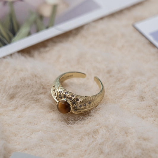 Vintage Style- Gem Gold Ring