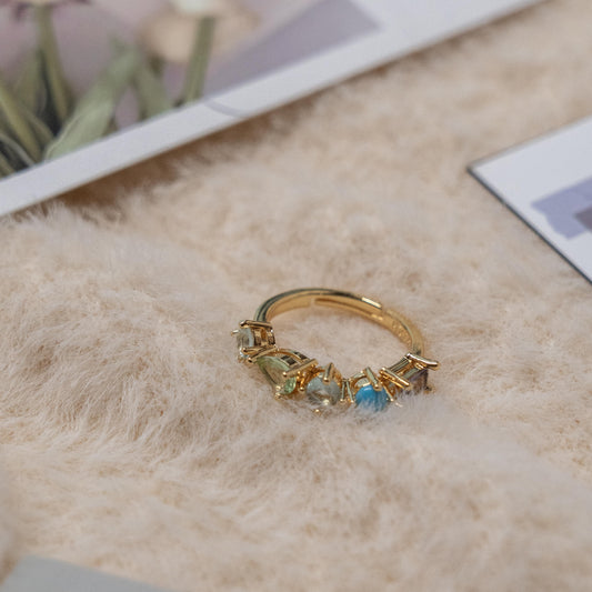 Vintage Style- Gem Gold Ring