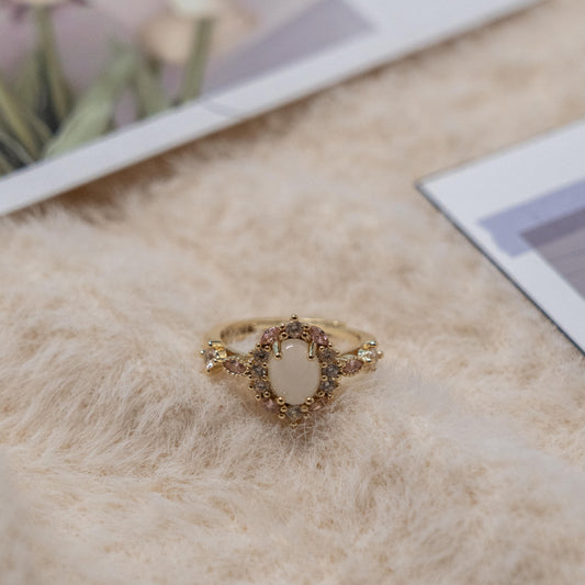 Vintage Style- Zircon Gold Ring