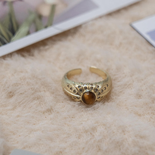 Vintage Style- Gem Gold Ring