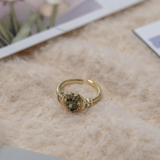 Vintage Style- Green Gem Gold Ring